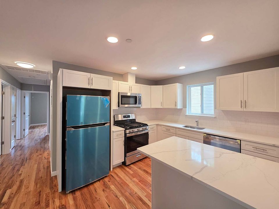 1st image of 23 Cunard Ave #2