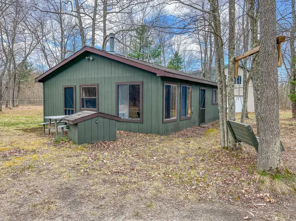 820 Hart Rd, Wellston, MI 49689