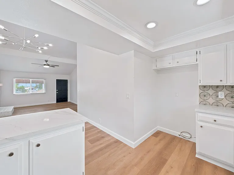 2222 Pacific Ave — Photo 6