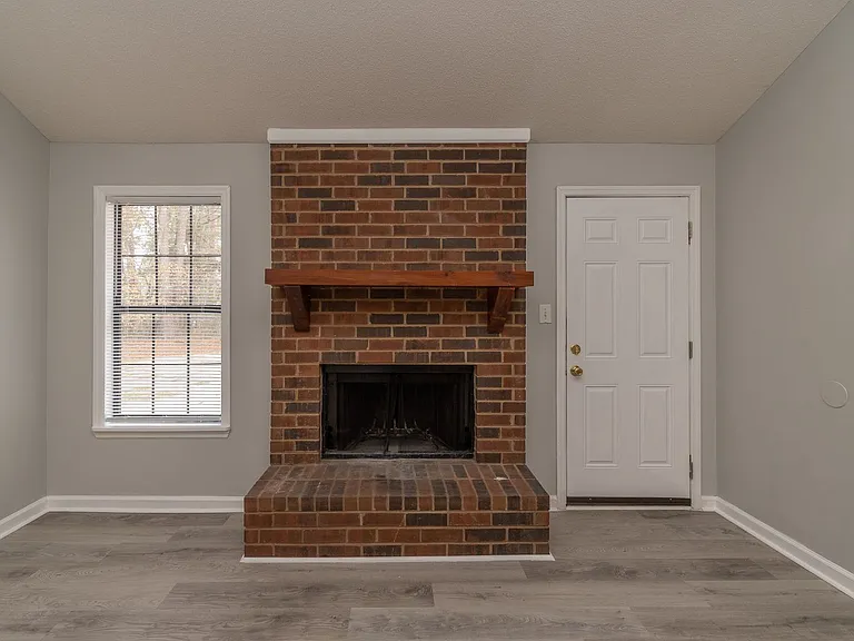 2336 Helsinki Dr — Photo 13