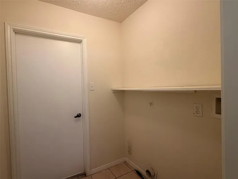 3806 Carya Cir — Photo 27