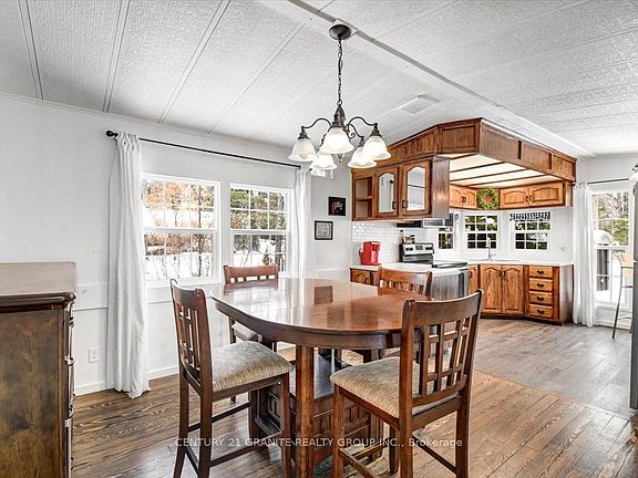 5th image of 19 High Bush Rd