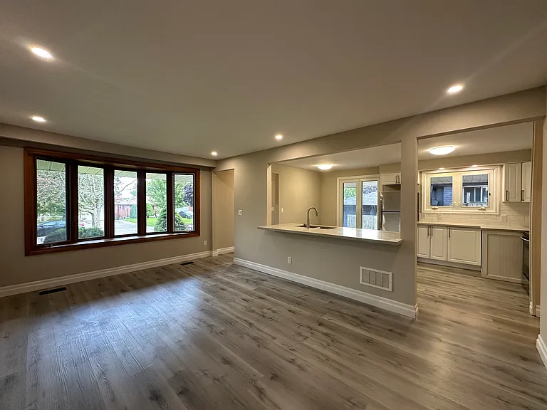 368 Fairlawn St — Photo 9