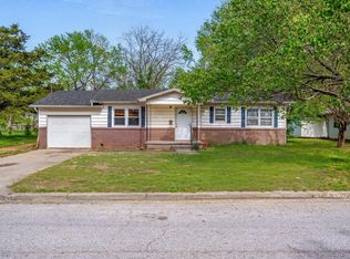 528 S Chicago Ave, Bolivar, MO 65613