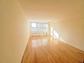 Rented by Smart NY Realty LLC