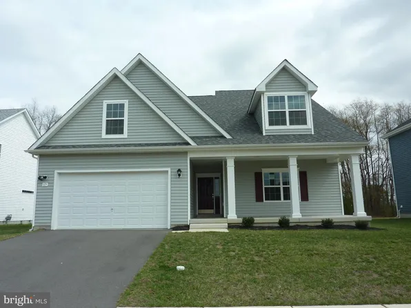 175 Villa Dr, Clayton, DE 19938