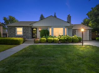 2546 Dorchester Rd, Birmingham, MI 48009