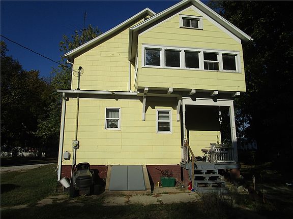 3rd image of 308 Kitchell Ave