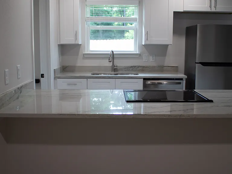 Peacock Crossing Apartments / Townhomes — Photo 8