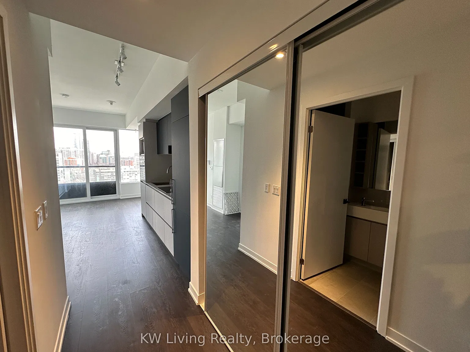 Prime Condos — Photo 3
