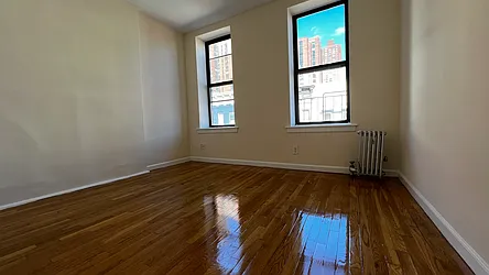 Rented by HOLTON REAL ESTATE INC.