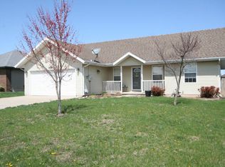 5569 W Lombard St, Springfield, MO 65802