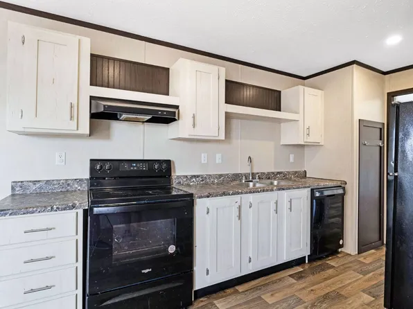 1231 Hebert Ave #82, Breaux Bridge, LA 70517