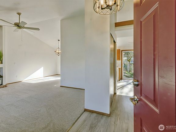 4th image of 922 130th Street E