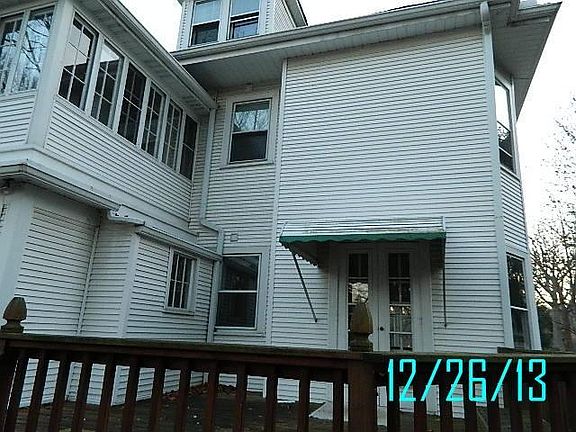 2nd image of 305 Oakwood Ave
