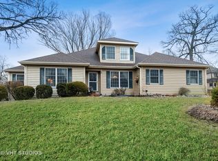 1 Roanoke Ct, Bolingbrook, IL 60440