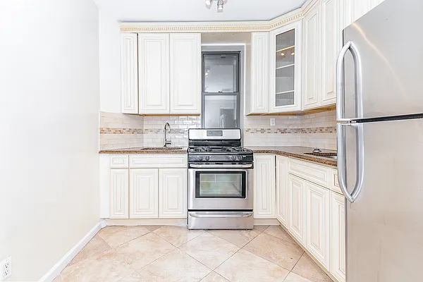 Rented by MySpaceNYC | media 2