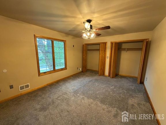 3rd image of 24 Beardslee Rd