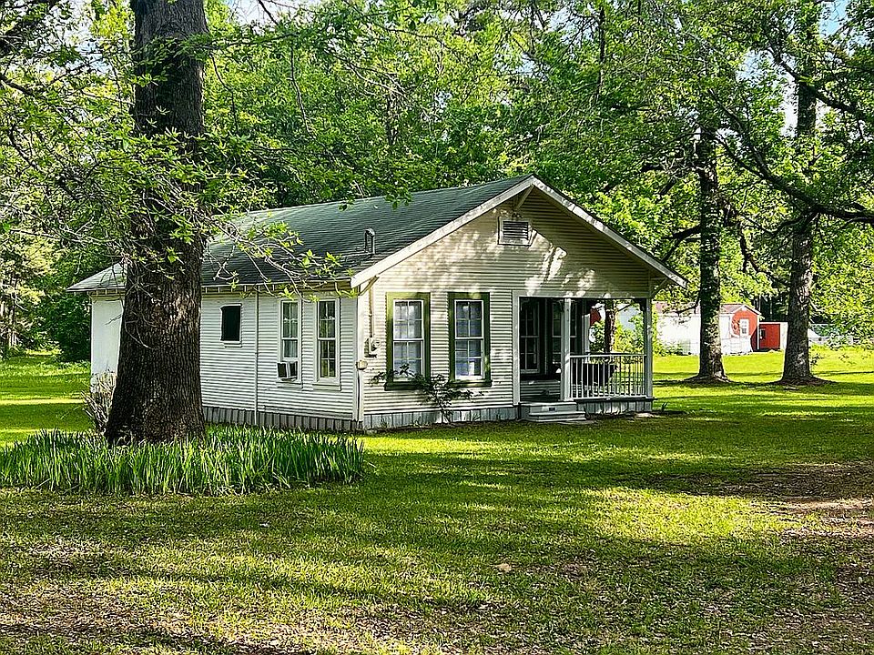 1st image of 807 Campus Dr
