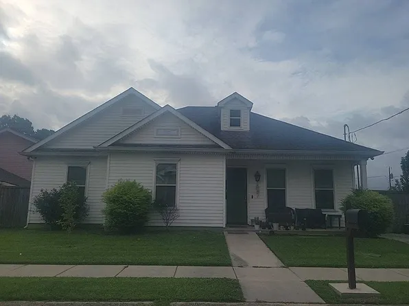 2217 Culotta St, Chalmette, LA 70043
