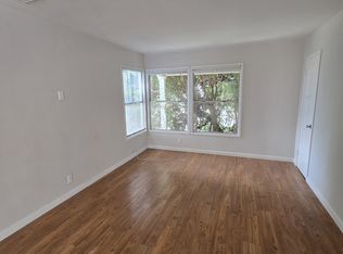 1750 Scott Rd, Burbank, CA 91504