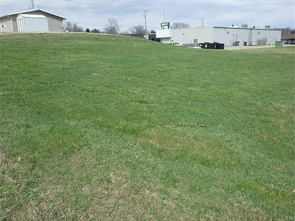 Abell St, Creston, IA 50801