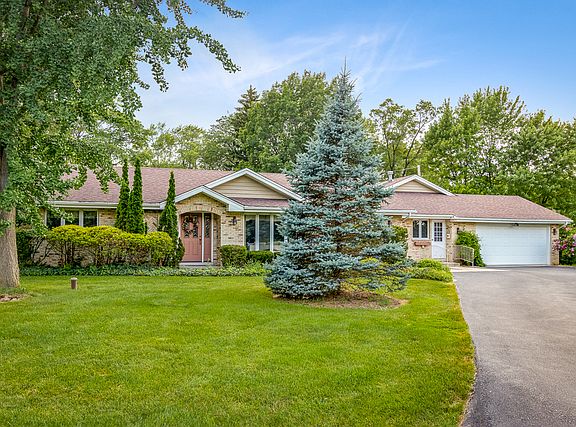 2nd image of 8215 Kimber Ln