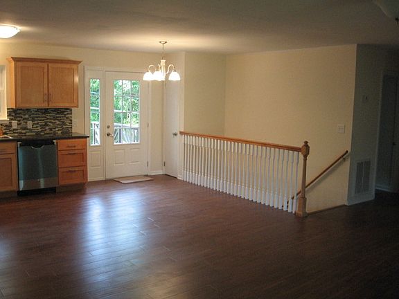 3rd image of 5507 Montaire Ln