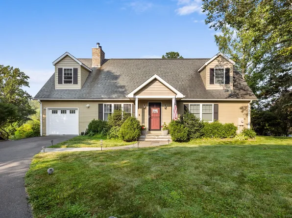 29 Saddle Rock Road, Danbury, CT 06811