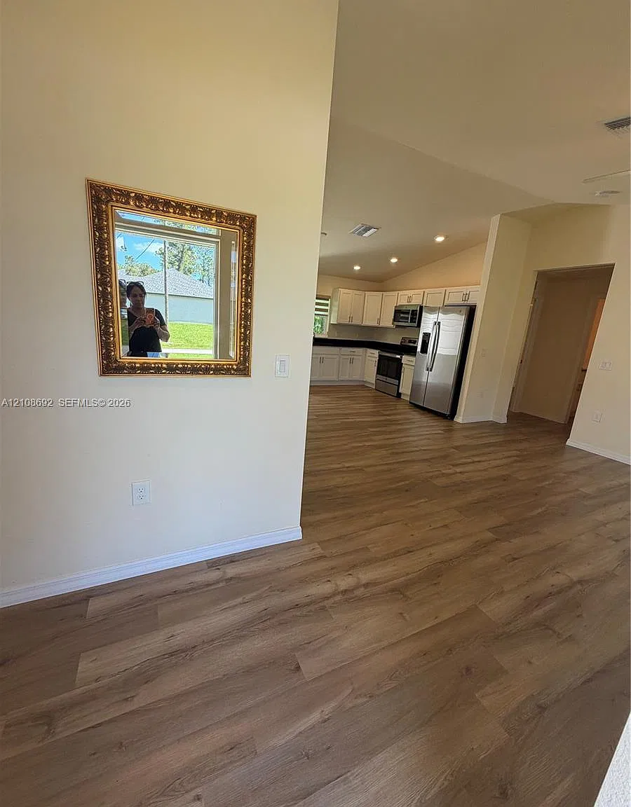 3 bed, 2.0 bath, $2,100 — Photo 4