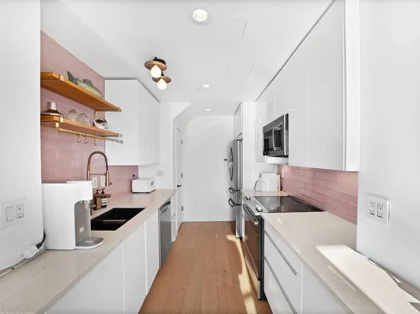 600 Harbor Boulevard image 6 of 19