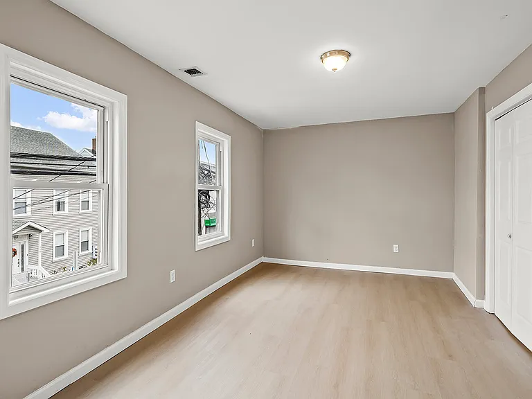 113 E Main St #2 — Photo 10