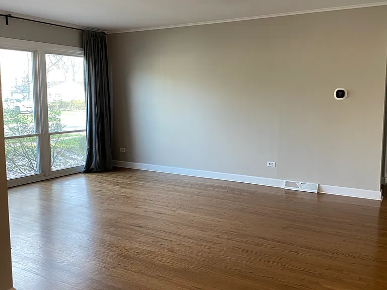332 Indian Dr — Photo 2