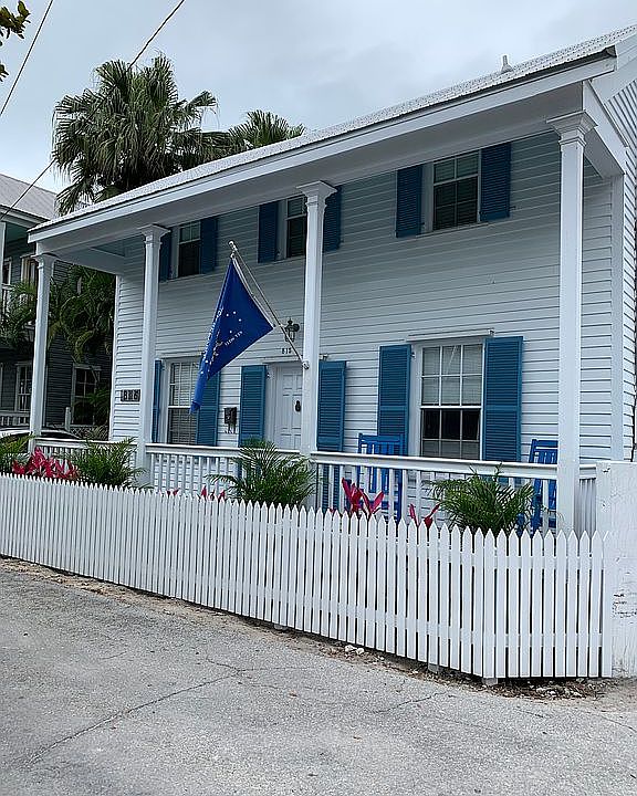 1st image of 815 Sawyers Ln