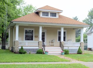 414 E 1st North St, Carlinville, IL