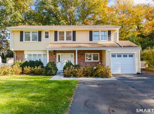 91 Rolling Wood Drive, Stamford, CT 06905