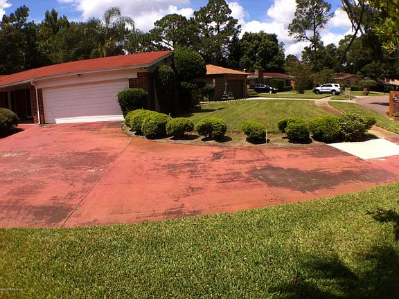 3rd image of 8328 Earl Cir W