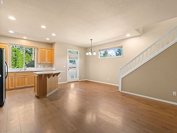 5th image of 1149 N Spruce Ct
