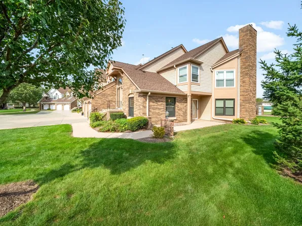 2 Willow Pkwy, Buffalo Grove, IL 60089