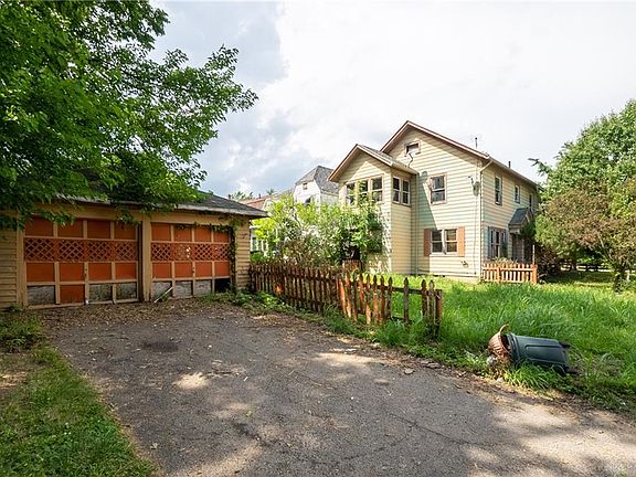 3rd image of 1814 Salem Ave