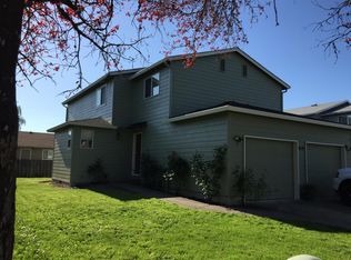 919 S School St #B, Newberg, OR 97132