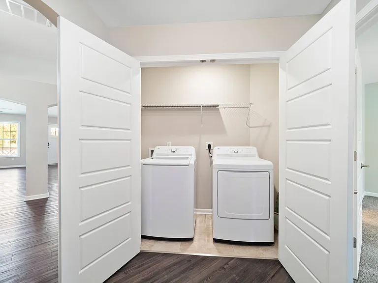 123 Grantham Pl — Photo 3