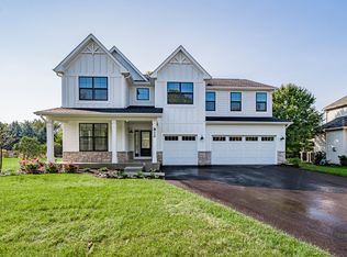 812 Pueblo Ct, Naperville, IL 60565