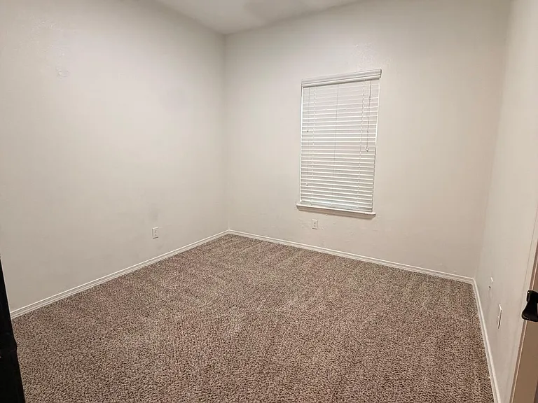 14270 Richard Wiles Ave — Photo 31