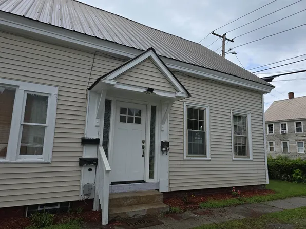 220 Main St #1, Claremont, NH 03743