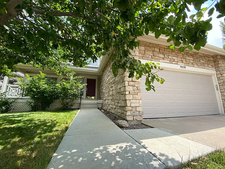 8658 Canongate Ln — Photo 3