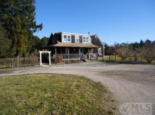147 Trotting Park Rd, East Falmouth, MA 02536