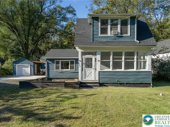 2590 S Delaware Dr, Easton, PA 18042