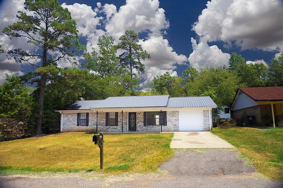 1st image of 10204 Rolling Pines Dr