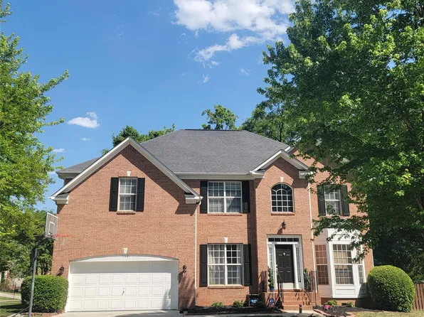 9310 Autumn Applause Dr, Charlotte, NC 28277